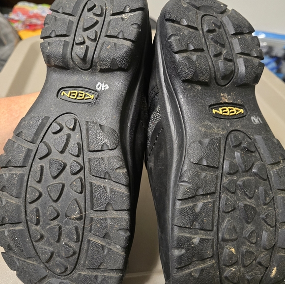 KEEN Women's Black Slip-On Mule Shoes - Picture 4 of 5